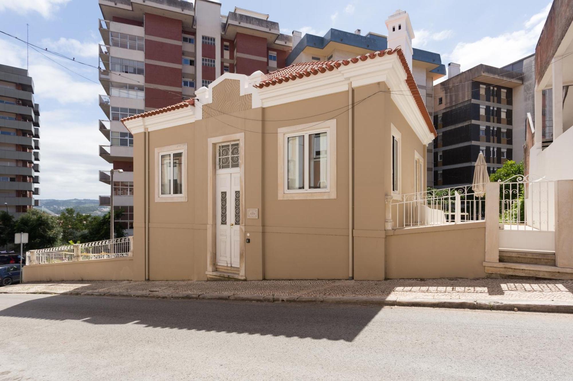 Vila Julieta Guesthouse Coimbra Zewnętrze zdjęcie